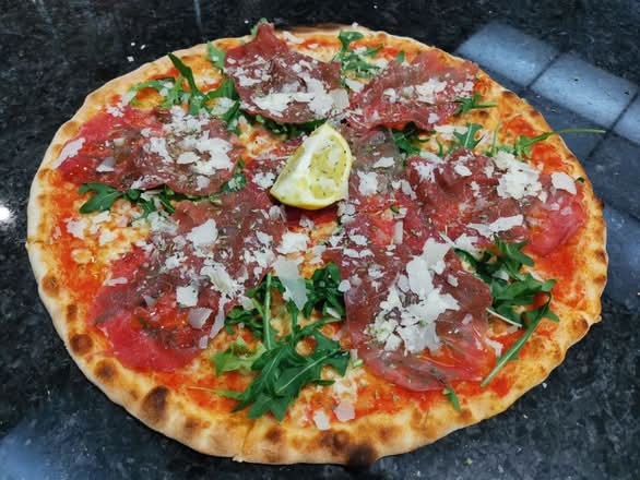 Pizza Bresaola